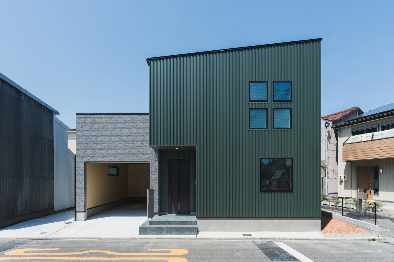 ビルトインガレージのよくある後悔とは？対策方法と事例をご紹介 アイキャッチ画像