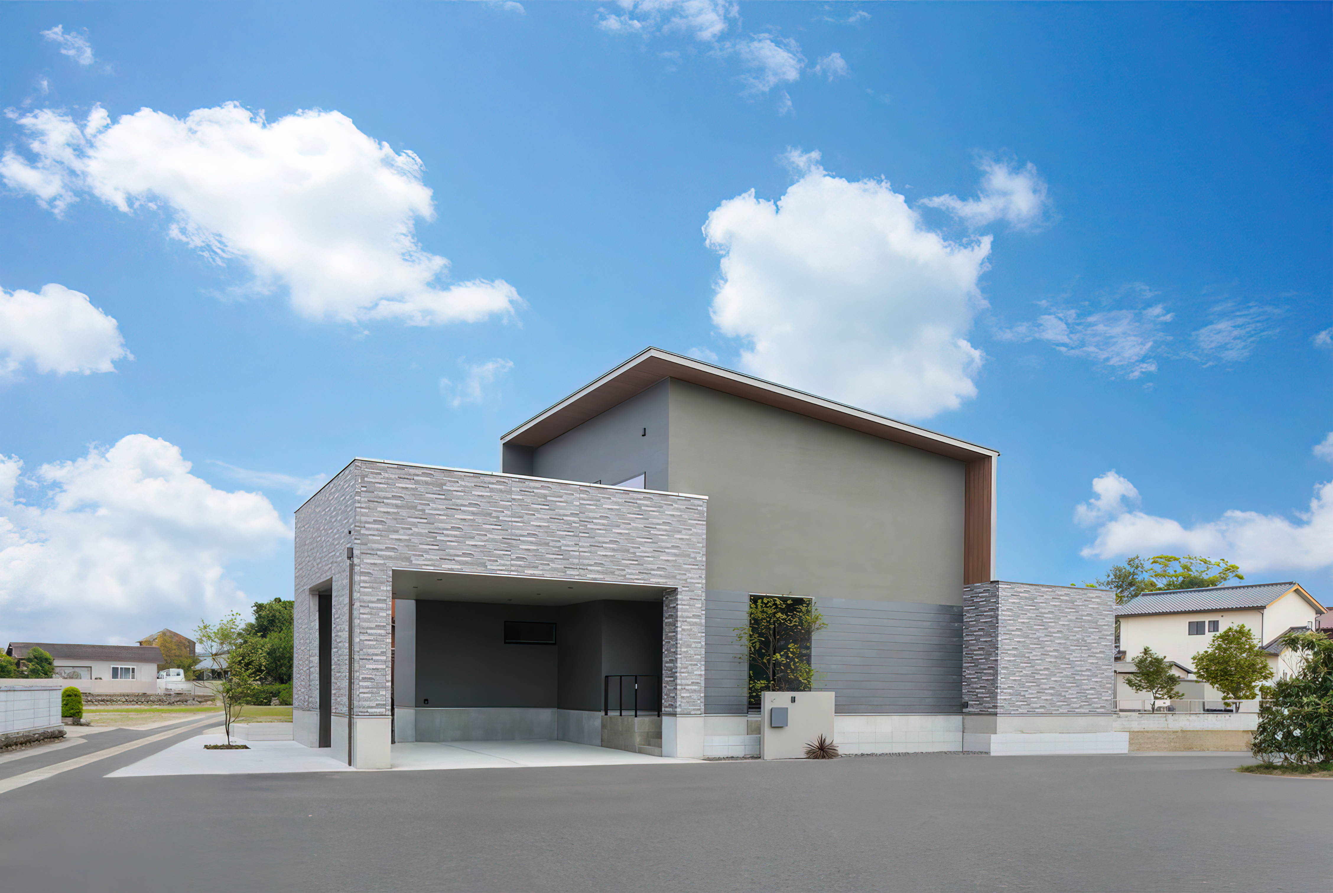 グレーで統一された開放感あるインナーガレージ住宅～施工事例(I様邸宅) アイキャッチ画像