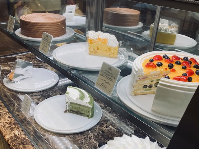 好きな食べ物：カツオの藁焼き・HARBSのケーキ