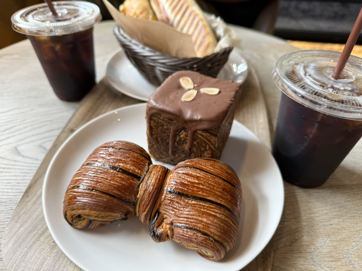好きな食べ物：お寿司のサーモン・ロッテのチョコパイ