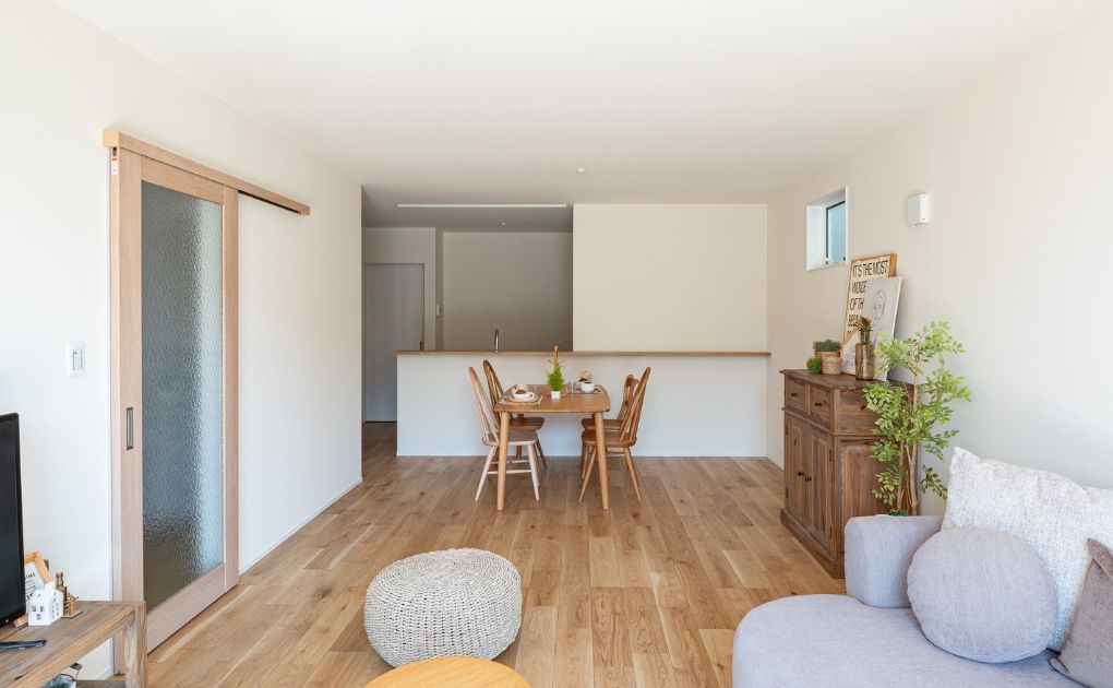 家事も育児もスムーズに、南欧プロヴァンス風のかわいいお家