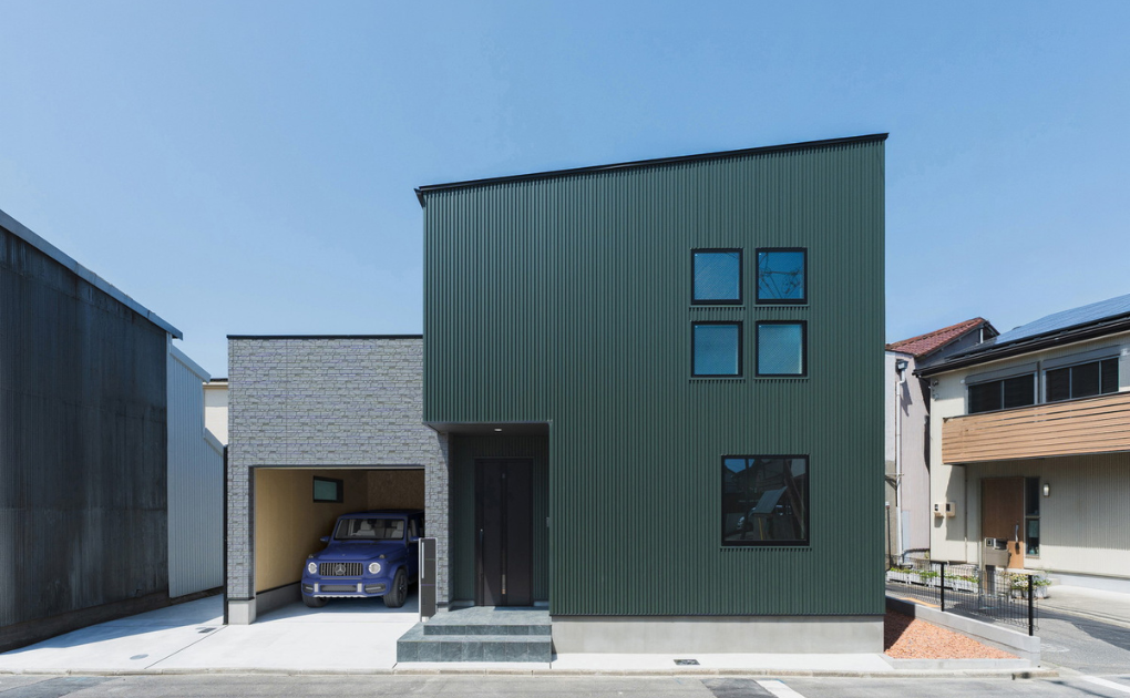 愛車と暮らす くつろぎのガレージ住宅